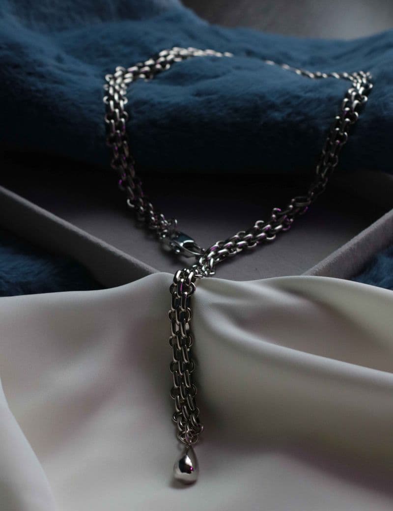 Колье-галстук