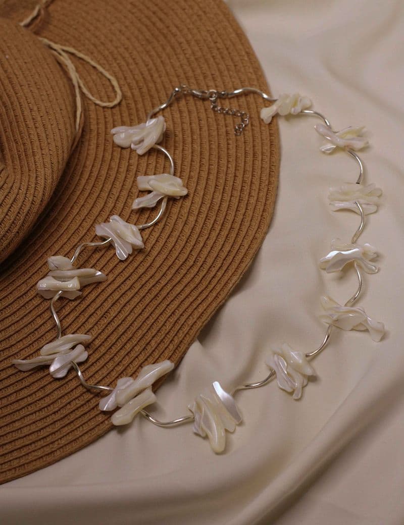 Перламутровый берег